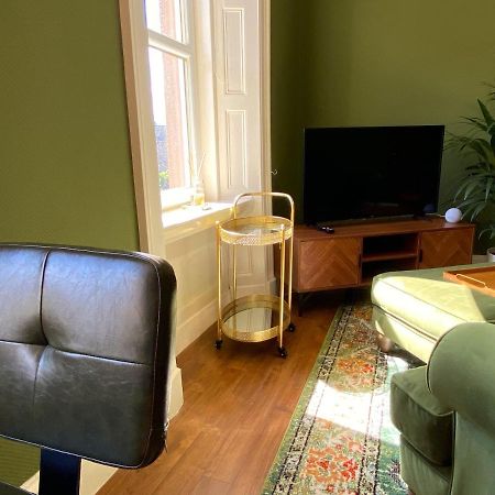 Arbroath Luxury Apartment In Mcm Style エクステリア 写真