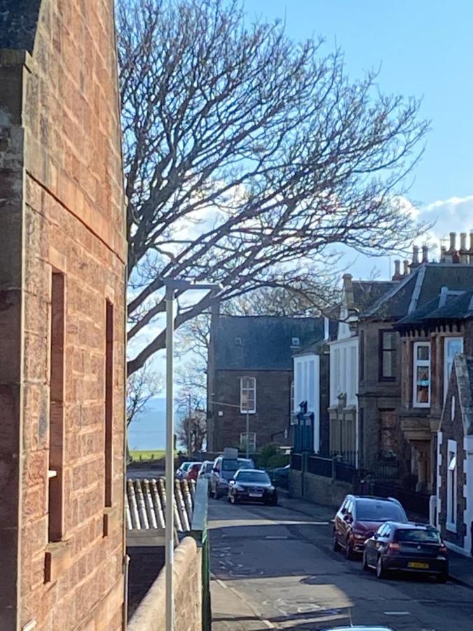 Arbroath Luxury Apartment In Mcm Style エクステリア 写真